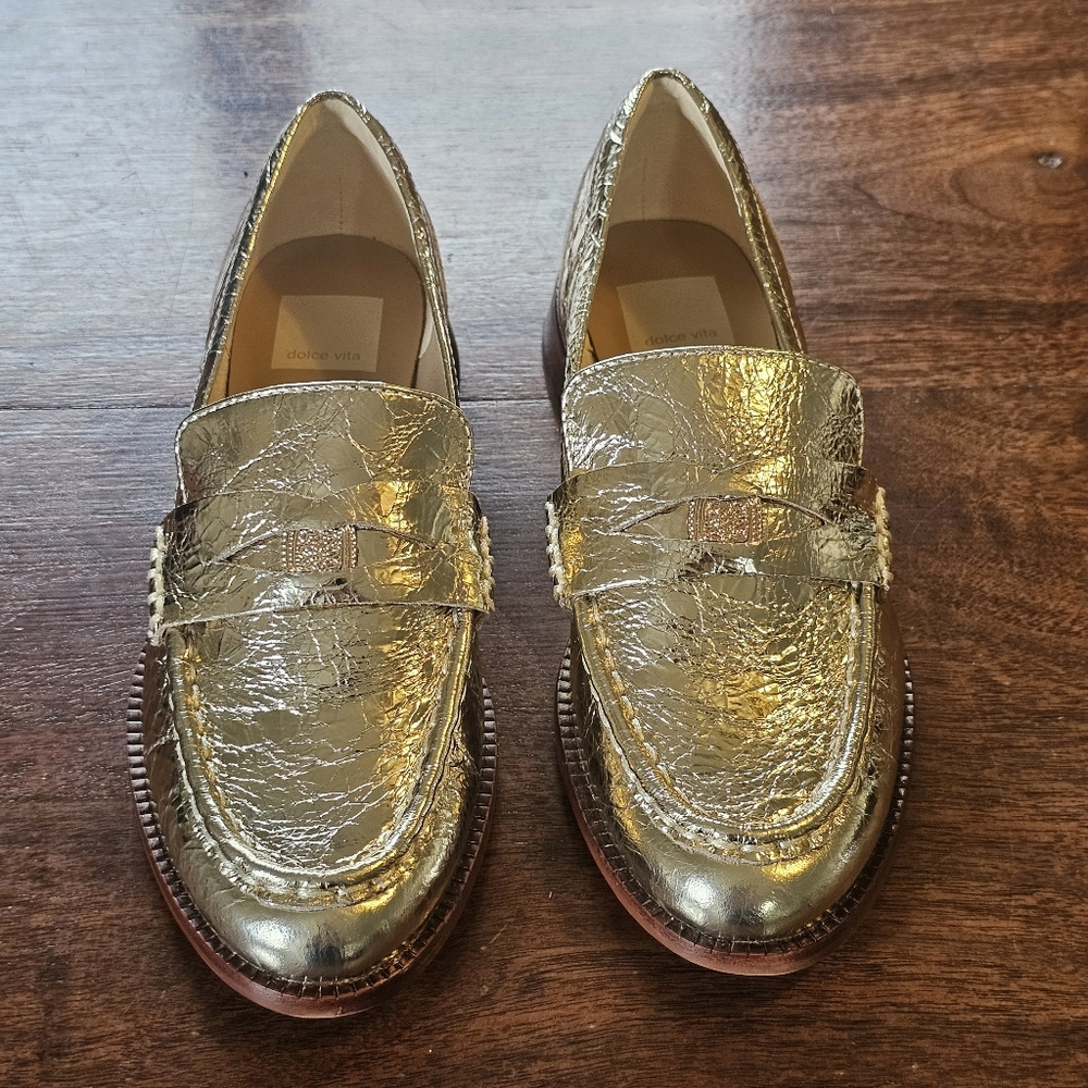 Dolce Vita Hilly loafers Womens Platinum Coin finish Size 7 Gold